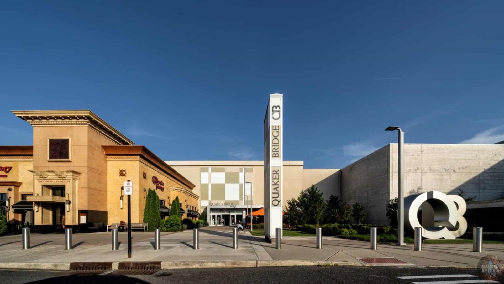 Quaker Bridge Mall Lawrenceville Banner Image 1